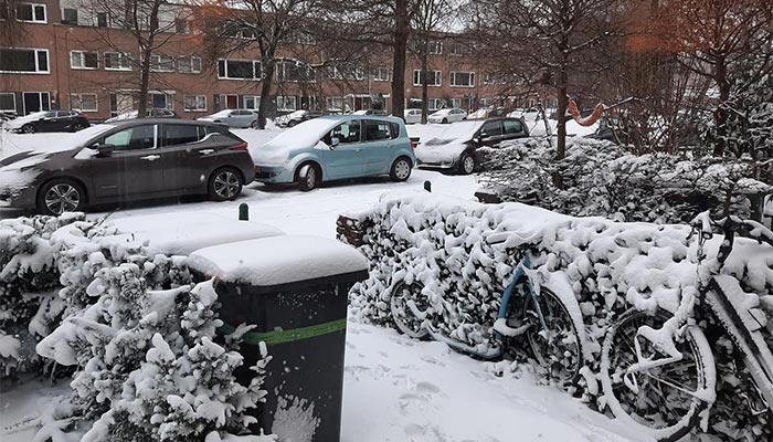 Hoe ga je bij sneeuw de weg op